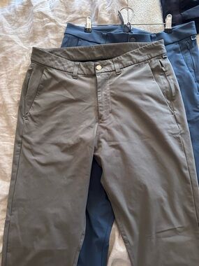 Lululemon Men’s Khaki Green Commission slim pants